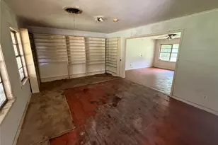 1301 N Vauthier Ln, La Marque, TX 77568 - Photo 3