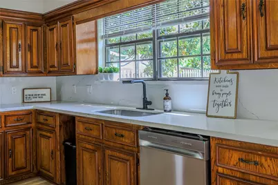 223 Lee Avenue, Jones Creek, TX 77541 - Photo 21