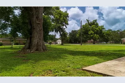 223 Lee Avenue, Jones Creek, TX 77541 - Photo 43