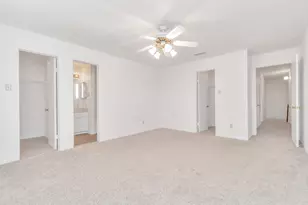 9800 Pagewood Ln, Houston, TX 77042 - Photo 33