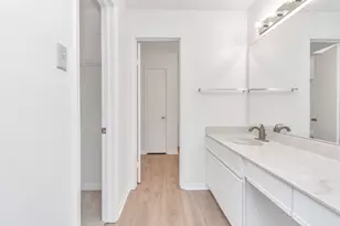 9800 Pagewood Ln, Houston, TX 77042 - Photo 29