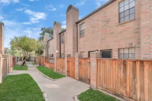 9800 Pagewood Ln, Houston, TX 77042 - Photo 5
