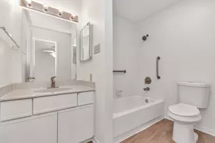 9800 Pagewood Ln, Houston, TX 77042 - Photo 35