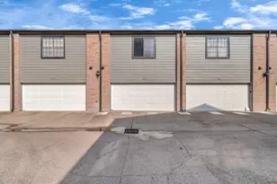 9800 Pagewood Ln, Houston, TX 77042 - Photo 35