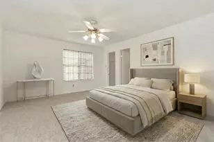 9800 Pagewood Ln, Houston, TX 77042 - Photo 3