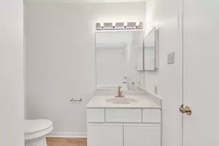 9800 Pagewood Ln, Houston, TX 77042 - Photo 33