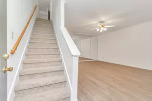9800 Pagewood Ln, Houston, TX 77042 - Photo 15