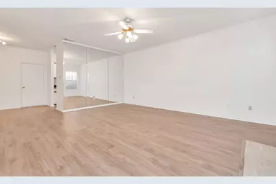 9800 Pagewood Lane #3104, Houston, TX 77042 - Photo 17