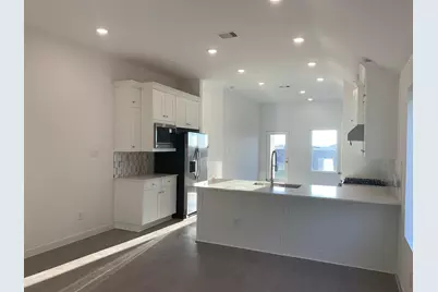 2813 Ravine Bluffs Court, League City, TX 77573 - Photo 3