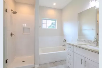 2422 Cardinal Drive, Bay City, TX 77414 - Photo 15