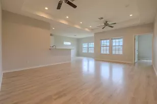 2422 Cardinal Dr, Bay City, TX 77414 - Photo 11
