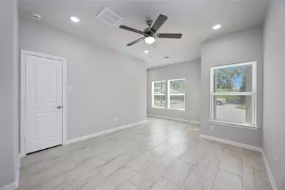 7987 Chateau Street #A, Houston, TX 77028 - Photo 7