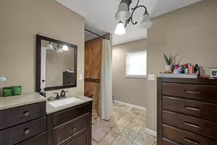 811 County Rd 2267, Cleveland, TX 77327 - Photo 31
