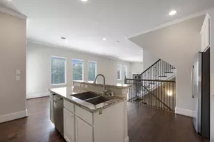 953 W 24th St, Houston, TX 77008 - Photo 23