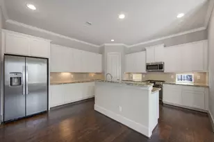 953 W 24th St, Houston, TX 77008 - Photo 19