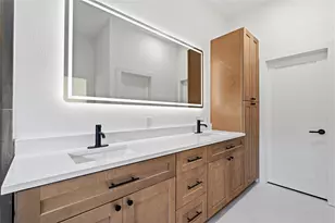 508 Dell Ct, Houston, TX 77009 - Photo 21