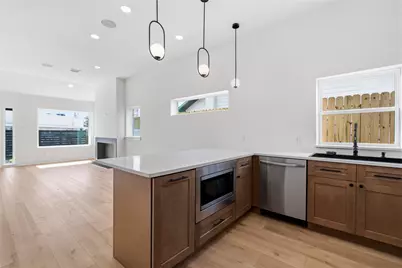 508 Dell Court, Houston, TX 77009 - Photo 13