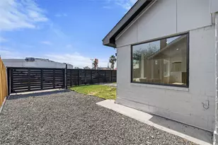 508 Dell Ct, Houston, TX 77009 - Photo 5