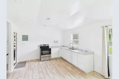 4031 Fairview Drive, Orange, TX 77630 - Photo 5