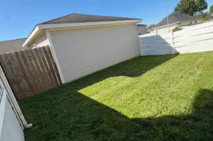 11821 Longwood Garden Way Way, Houston, TX 77047 - Photo 13