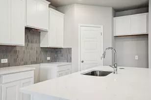 12011 Shining Lk Dr, Baytown, TX 77523 - Photo 11