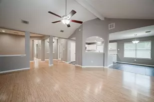 2802 Burgess Hill Ct, Pearland, TX 77584 - Photo 9