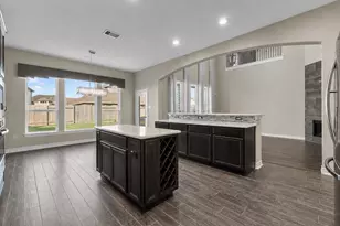 2414 Trocadero Ln, League City, TX 77573 - Photo 11