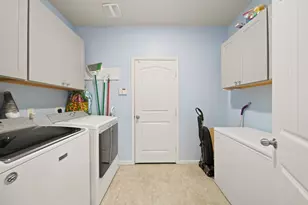 2725 Merlin Ln, Pearland, TX 77581 - Photo 17