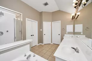 10118 Heron Meadows Dr, Houston, TX 77095 - Photo 19