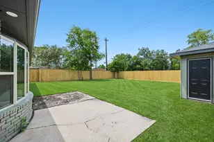 5927 Beaudry Dr, Houston, TX 77035 - Photo 41