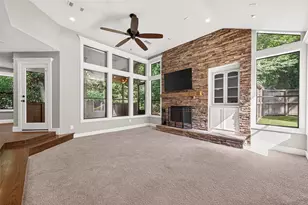 3 Hidden Deer Corner Ct, The Woodlands, TX 77381 - Photo 17