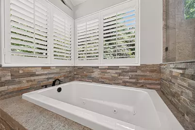 3 Hidden Deer Corner Court, The Woodlands, TX 77381 - Photo 33
