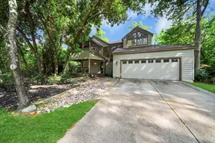 3 Hidden Deer Corner Ct, The Woodlands, TX 77381 - Photo 3
