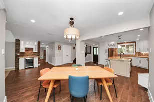 3 Hidden Deer Corner Ct, The Woodlands, TX 77381 - Photo 11