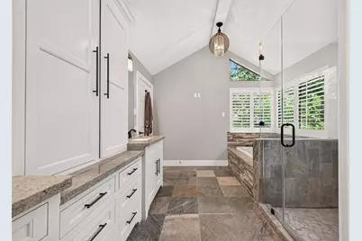 3 Hidden Deer Corner Court, The Woodlands, TX 77381 - Photo 35