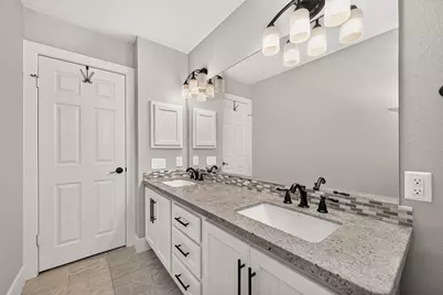 3 Hidden Deer Corner Court, The Woodlands, TX 77381 - Photo 41