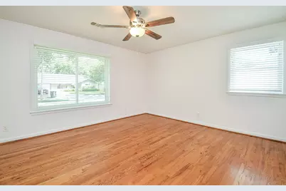 5127 Hummingbird Street, Houston, TX 77035 - Photo 15