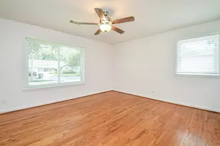 5127 Hummingbird St, Houston, TX 77035 - Photo 15