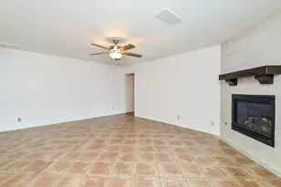 5127 Hummingbird St, Houston, TX 77035 - Photo 9
