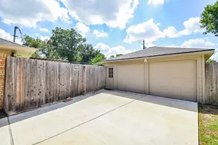 5127 Hummingbird St, Houston, TX 77035 - Photo 25