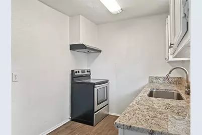 4114 Clover Street, Houston, TX 77051 - Photo 7