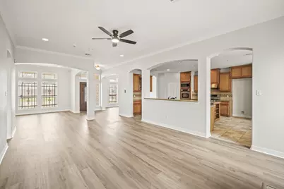 7034 Sherwood Drive, Houston, TX 77021 - Photo 11