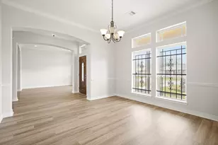 7034 Sherwood Dr, Houston, TX 77021 - Photo 5