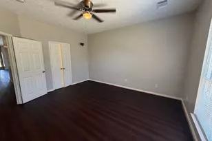 13403 Agarita Ln, Houston, TX 77083 - Photo 5