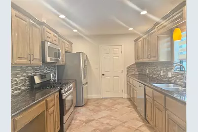 212 South Street, Baytown, TX 77520 - Photo 17