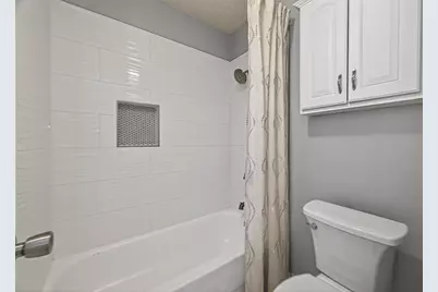 1516 Bay Area Boulevard #H10, Houston, TX 77058 - Photo 17