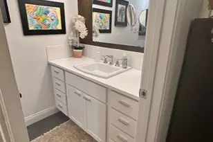 10049 Westpark Dr, Houston, TX 77042 - Photo 9