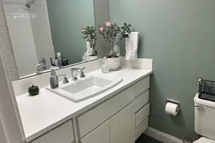 10049 Westpark Dr, Houston, TX 77042 - Photo 11