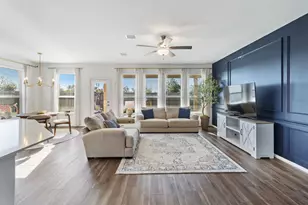 15318 Spring Lake Ave, Mont Belvieu, TX 77523 - Photo 11