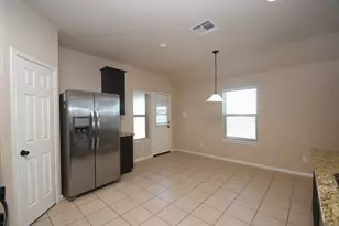 10015 Bitternut Hickory Ln, Tomball, TX 77375 - Photo 11